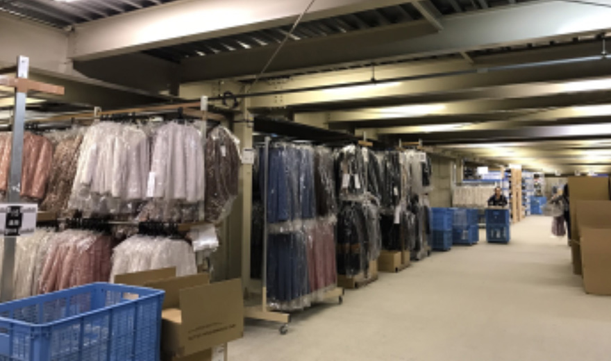 店舗へ出荷